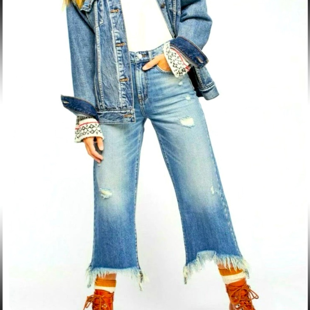 Free People for Lee High Rise Wide Leg Raw
Hem Cropped Jeans
